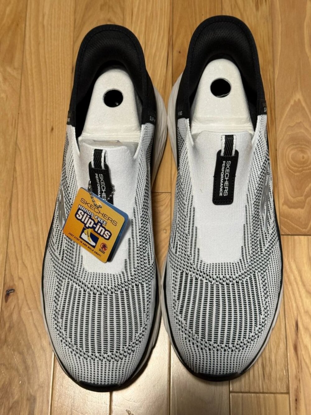 Skechers Max Cushion Slip-On White Men's Sneakers Size 13 220389